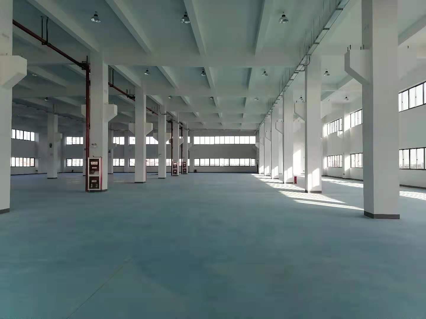 出租昆山城南高新独院区双层厂房7800平米 高15米(可分租