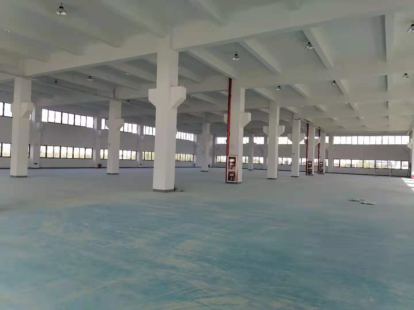 出租昆山城北3层厂房1万平米 最小分租1500平米